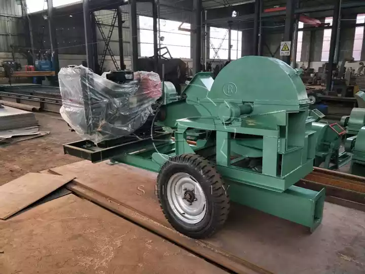 mobile type diesel wood chipper