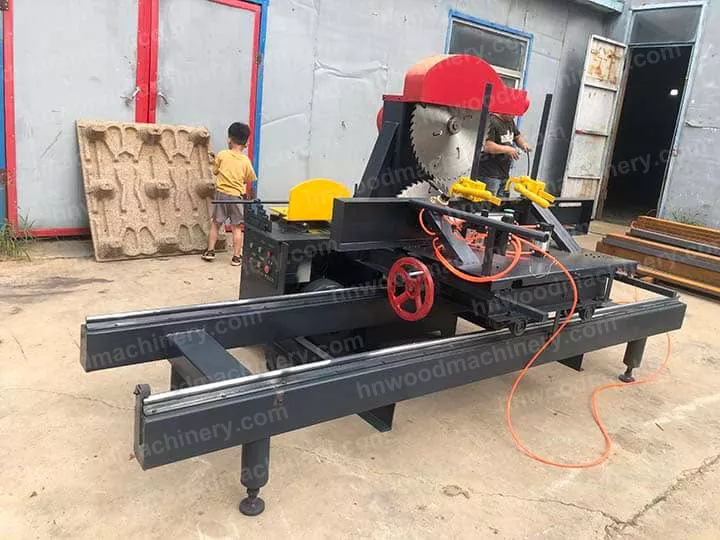 Timber sawmill machine