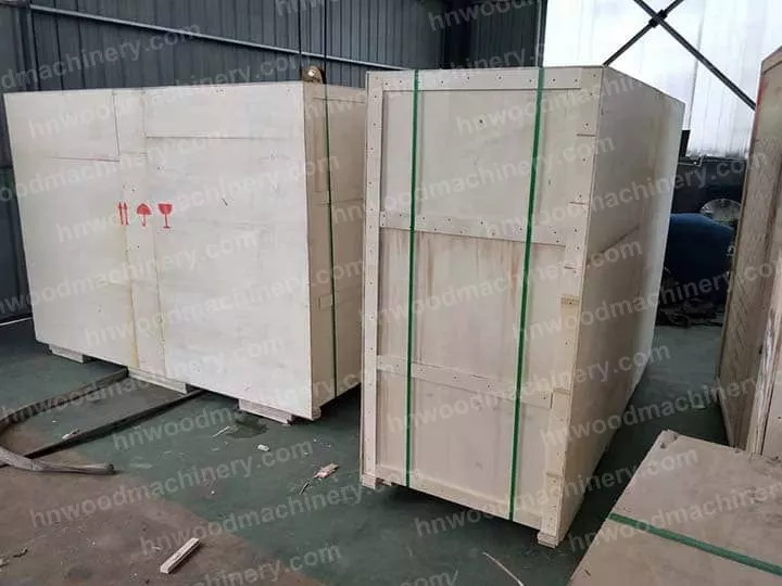 Embalaje en caja de madera de máquina de afeitar para madera.