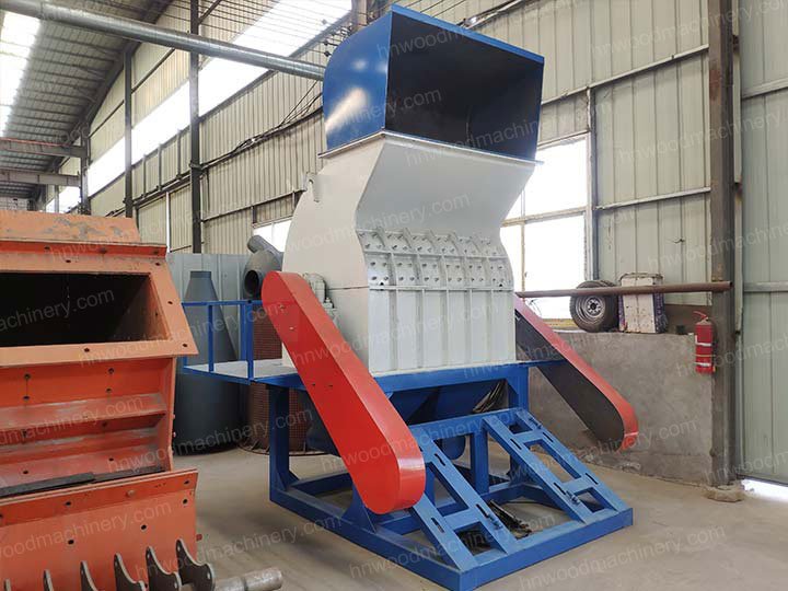 Sawdust hammer mill