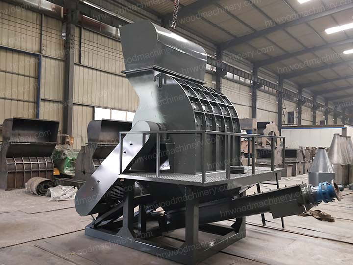 Woodcutter hammer mill