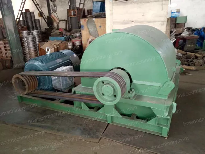 Wood grinder machine