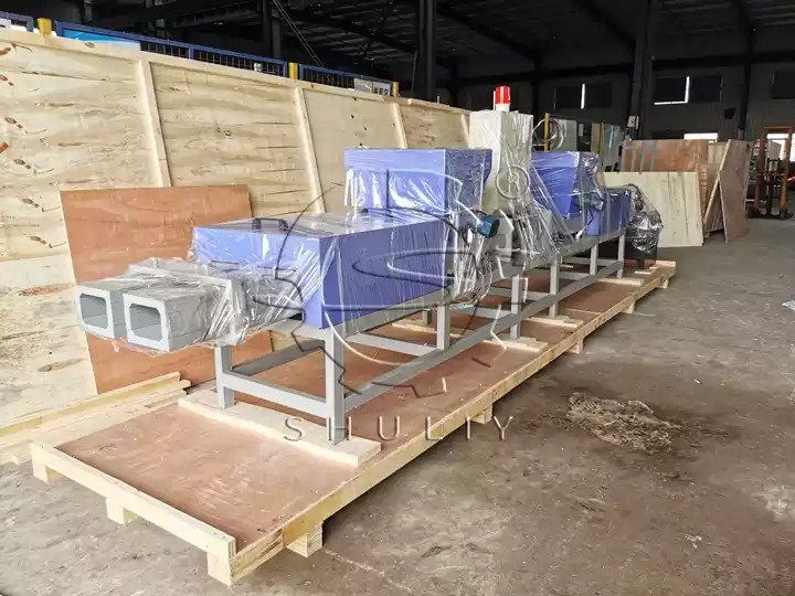 Wood sawdust block making machine