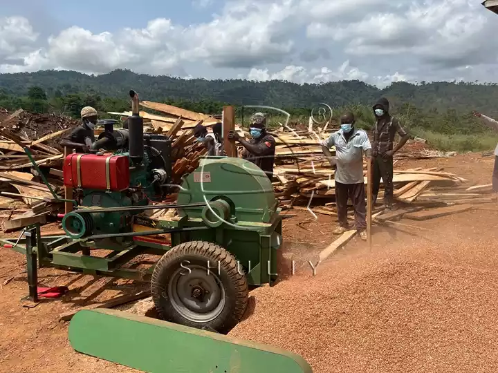 Portable wood shredder