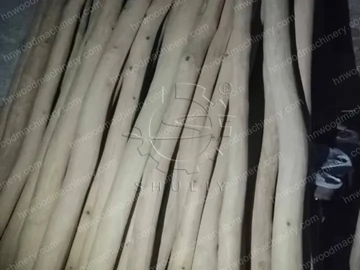三种木材去皮机:木材加工的高效解决方案 10 Peeled long log