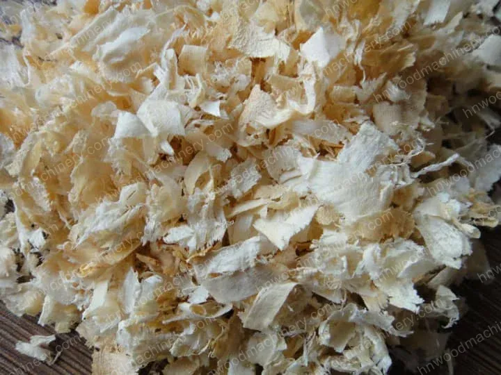 Bahamas Customer Buys Wood Shaving Machine For Livestock Bedding 2 Wood shavings