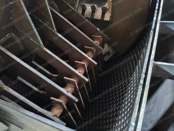 Wood Crusher For Biomass Heat: A Korean Forestry Project 4 Cutting blade