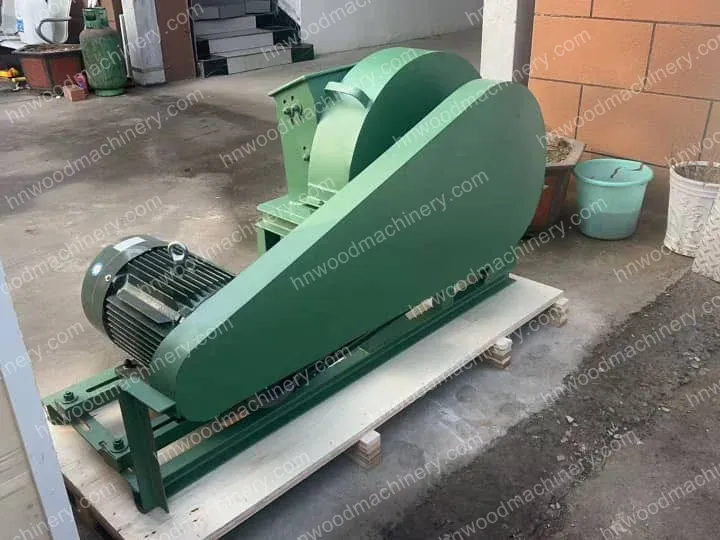 목재 깎기 기계