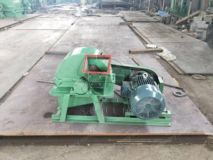 Electric log chipper