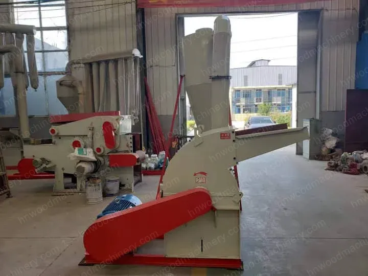 Hammer mill grinder