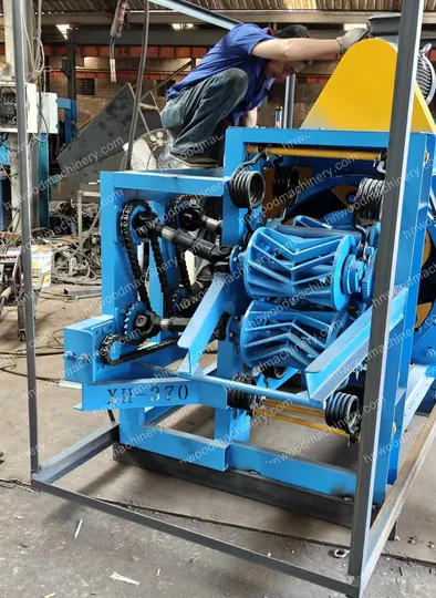 Tree Bark Removal Machine Exported To Italy 1 Wood bark remover machine