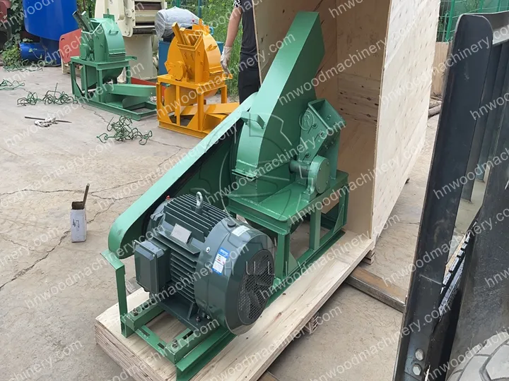 Biomass wood chipper