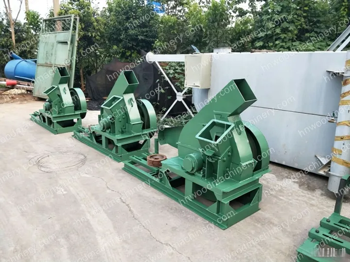 Wood log chipper